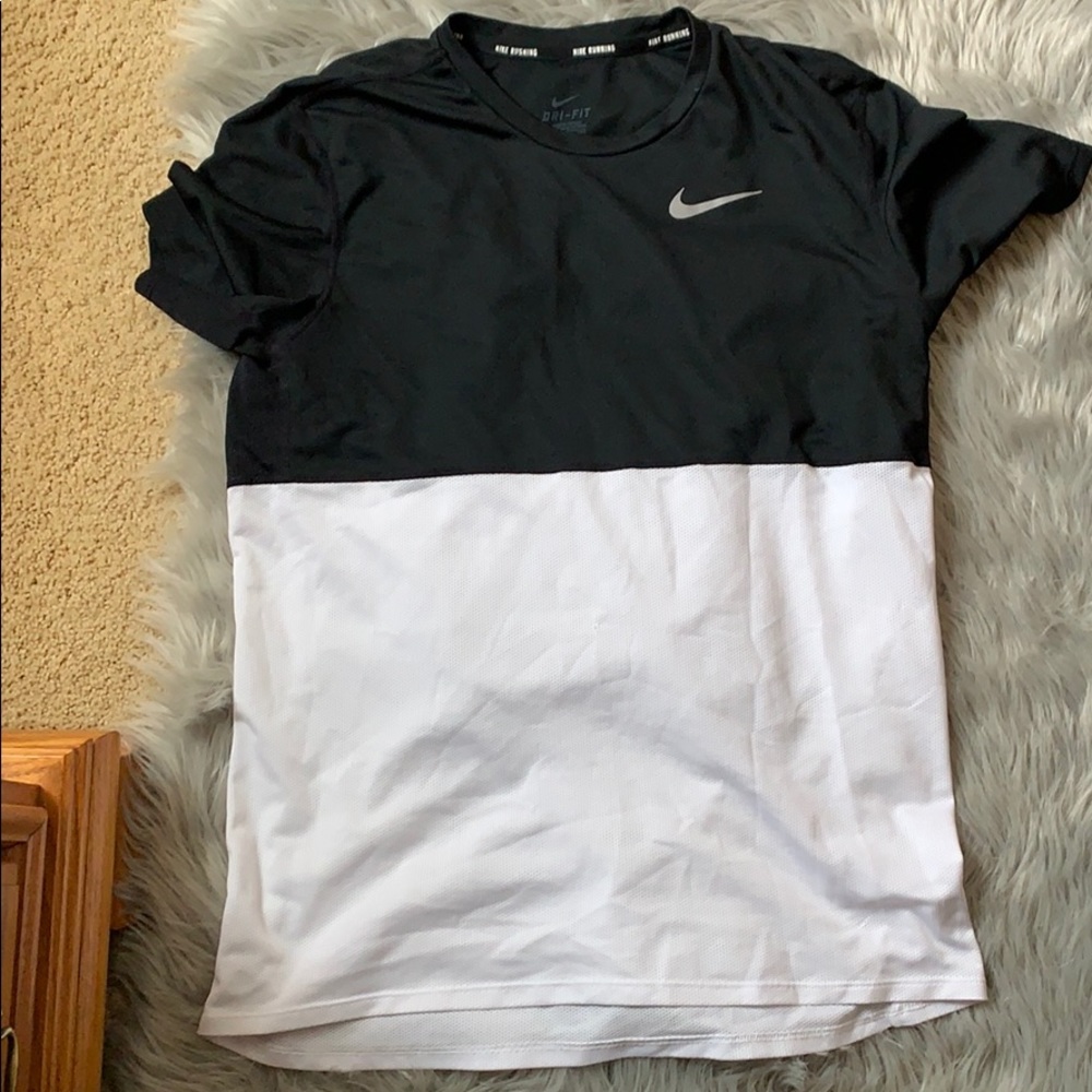 Dri-fit Nike t-shirt.